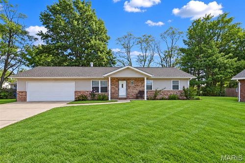 526 Bluestem Ct, Troy, IL, 62294-2303 | Card Image