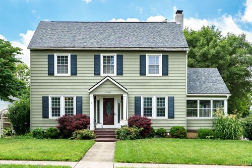110 Kenwood Dr, Middletown, OH, 45042-3527 | Card Image