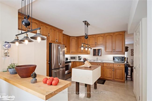 Kitchen | Image 11