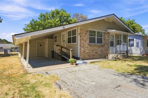 208 S Ora St, Pryor, OK, 74361-5808 | Card Image