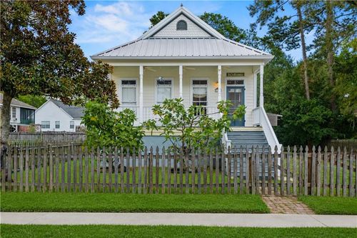 105 5th St, Madisonville, LA, 70447-9502 | Card Image