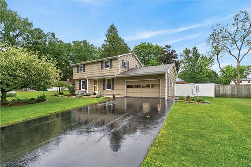 5 Sandy Hill Dr, Fairport, NY, 14450-2319 | Card Image