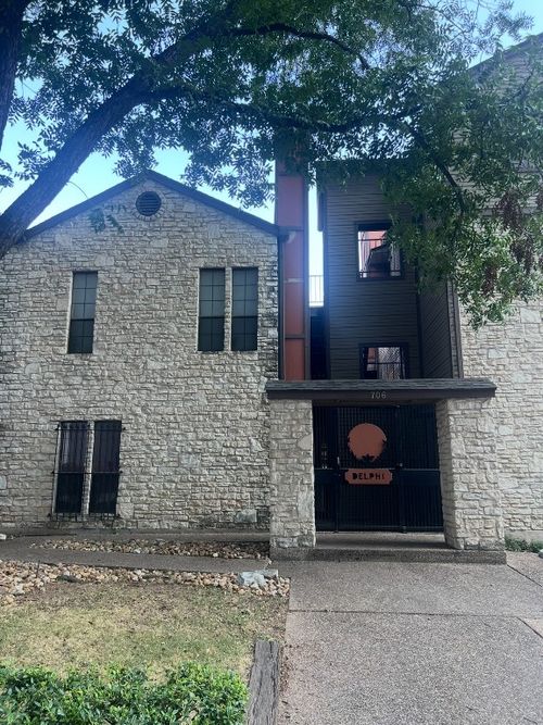 apt-305-706 W 24th St, Austin, TX, 78705-4729 | Card Image