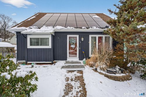 18 Cadbury Pl, Naugatuck, CT, 06770-3458 | Card Image