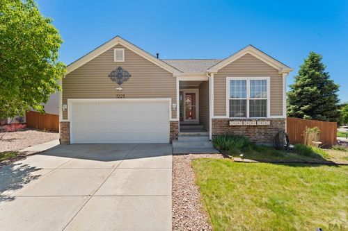 7225 Village Meadows Dr, Fountain, CO, 80817-4027 | Card Image