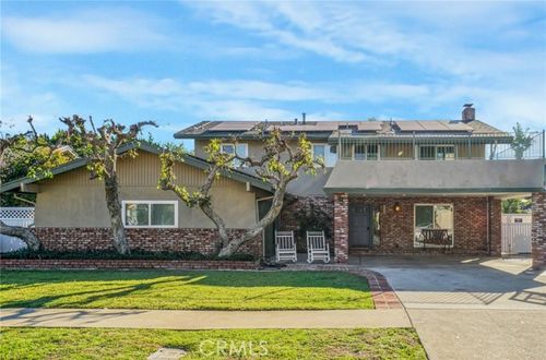 7728 Faust Ave, West Hills, CA, 91304-5425 | Card Image