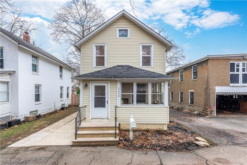 37948 Barnes Court, Willoughby, OH, 44094 | Card Image