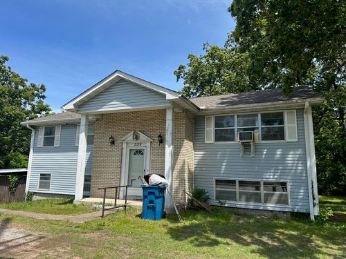 2119 E Zora St, Joplin, MO, 64801-1129 | Card Image