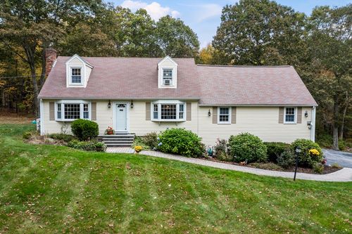 223 West St, Douglas, MA, 01516-2161 | Card Image