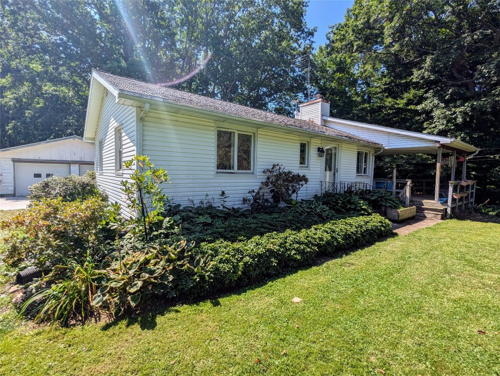 Lake Rd, Erie, PA 16511