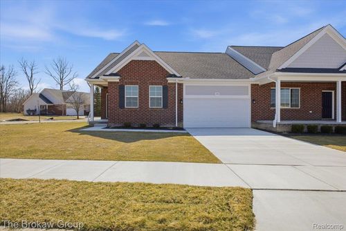 1435 Luxington Dr, Lapeer, MI, 48446-1272 | Card Image