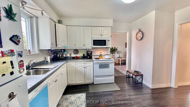 6074 Belaire Ave, House other with 4 bedrooms, 2 bathrooms and 2 parking in Niagara Falls ON | Image 6