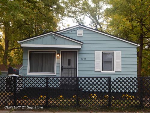 1305 Markham St, Flint, MI, 48507-2307 | Card Image