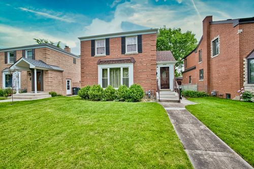 6707 N Saint Louis Ave, Lincolnwood, IL, 60712-3727 | Card Image