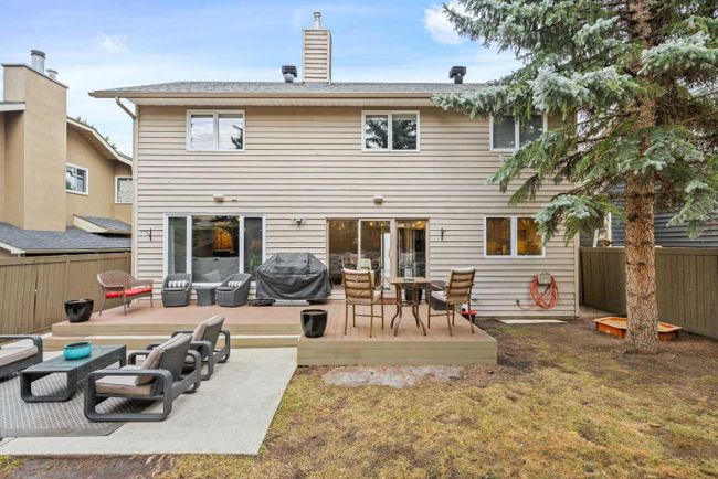 1048 Deer River Circle Se, Home with 4 bedrooms, 3 bathrooms and 4 parking in Calgary AB | Image 45