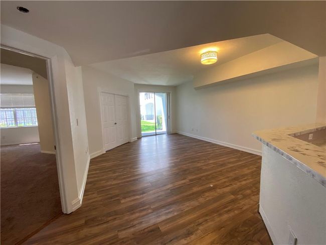 APT-1711 - 735 Sw 148 Th Ave, Condo with 2 bedrooms, 1 bathrooms and null parking in Davie FL | Image 6