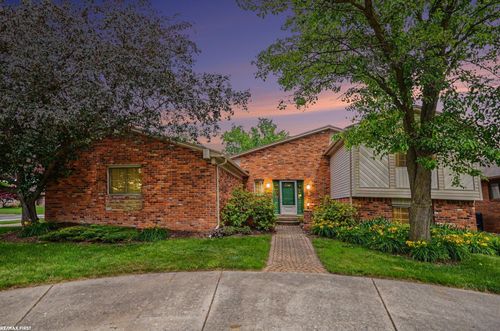 38258 Luxbury Court, Sterling Heights, MI, 48312 | Card Image