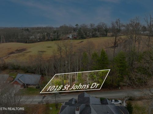 1018 Saint Johns Dr, Maryville, TN, 37801 | Card Image