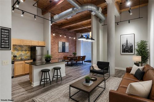 1102-609 Central St, Kansas City, MO, 64105-1881 | Card Image