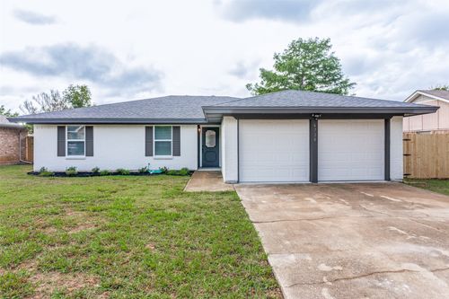 6728 Ridgetop Rd, North Richland Hills, TX, 76182-3306 | Card Image