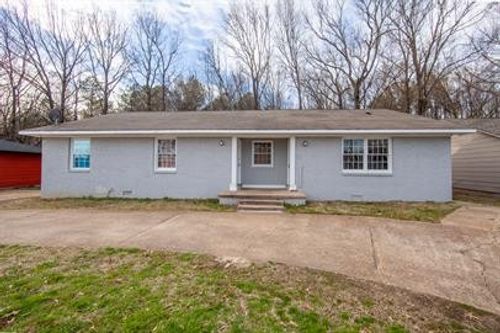 69 Carolane Dr, Jackson, TN, 38305-4450 | Card Image