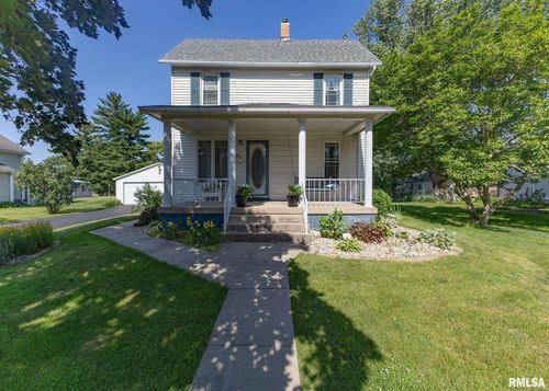 105 N School St, Atkinson, IL, 61235-7794 | Card Image