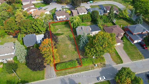 900 Parklane Ave, Oshawa, ON, L1G1N8 | Card Image