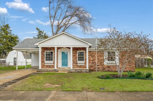 7933 Newport Dr, Millington, TN, 38053 | Card Image