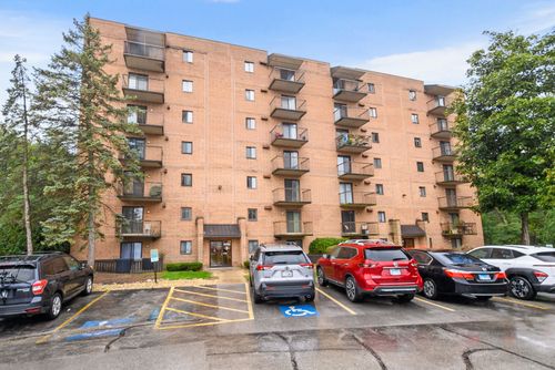 402-6050 Lake Bluff Dr, Tinley Park, IL, 60477-7139 | Card Image