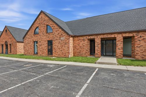 1305 Worthington Woods Blvd, Columbus, OH, 43085-4743 | Card Image