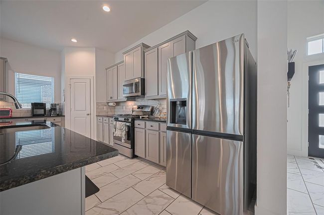 4507 Mustang Run Dr, House other with 4 bedrooms, 2 bathrooms and 3 parking in Rosenberg TX | Image 18