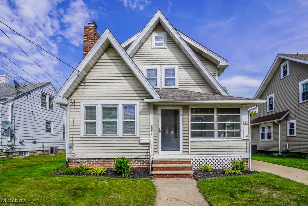 Pershing Ave, North Canton, OH 44720