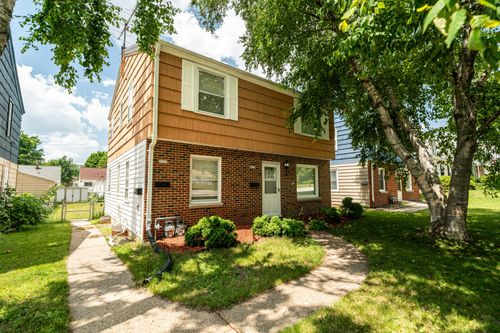 3223 N 84th St, Milwaukee, WI, 53222-3702 | Card Image