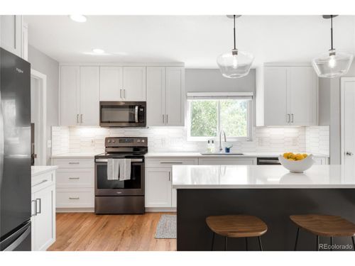 3729 Dahlia St, Denver, CO, 80207-1017 | Card Image