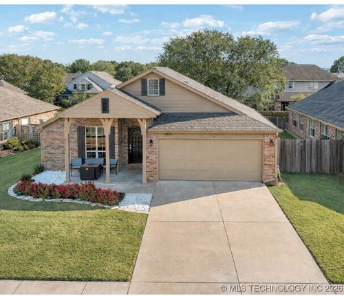 11804 E 102nd St N, Owasso, OK, 74055-6607 | Card Image