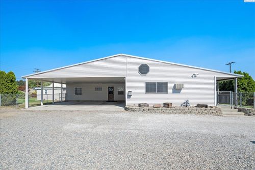 1104 Road 40, Pasco, WA, 99301-2749 | Card Image
