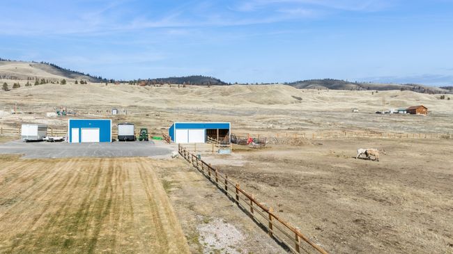 25450 Three Moon Dr, House other with 3 bedrooms, 2 bathrooms and null parking in Elmo MT | Image 14