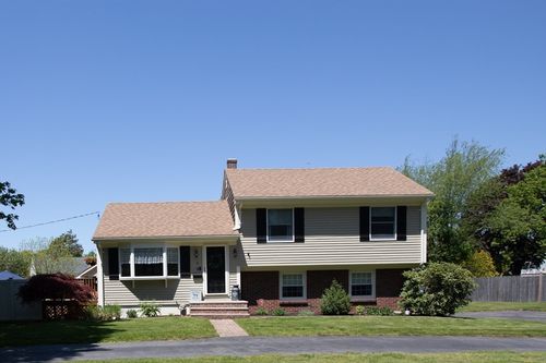 4 Clark Lane, Swansea, MA, 02777 | Card Image