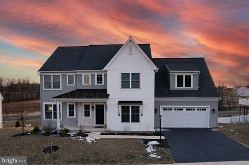 2056 N Autumn Chase Dr, MECHANICSBURG, PA, 17055-9613 | Card Image