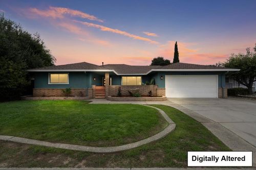 1941 Memorial Dr, Hollister, CA, 95023-5709 | Card Image