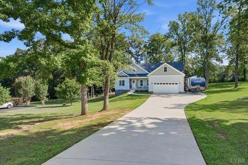 77 Hicks Rd, Lynchburg, VA, 24502-3956 | Card Image
