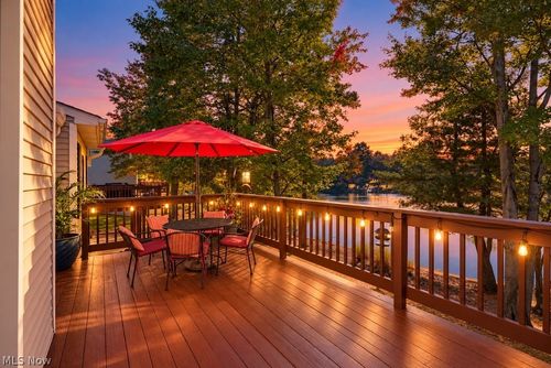 968 Grand View Ln, Aurora, OH, 44202-8845 | Card Image