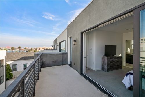 277 Dockside Lane, San Pedro, CA, 90731 | Card Image