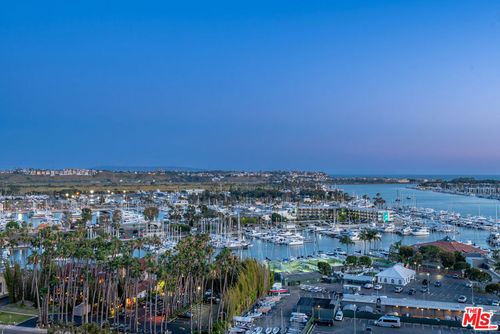 1629-13700 Marina Pointe Drive, Marina del Rey, CA, 90292 | Card Image