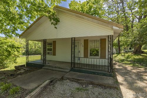 105 S Shaw St, Park Hills, MO, 63601-3927 | Card Image
