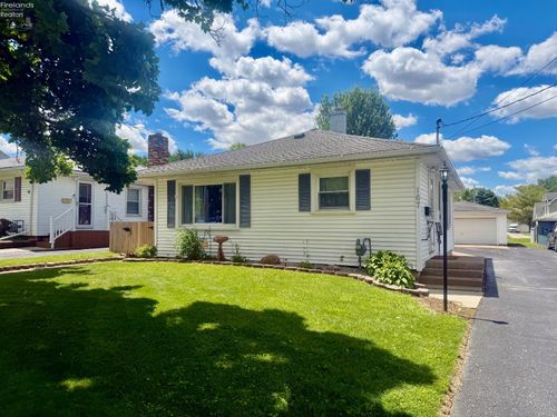 167 Walnut St, Bellevue, OH, 44811-1537 | Card Image