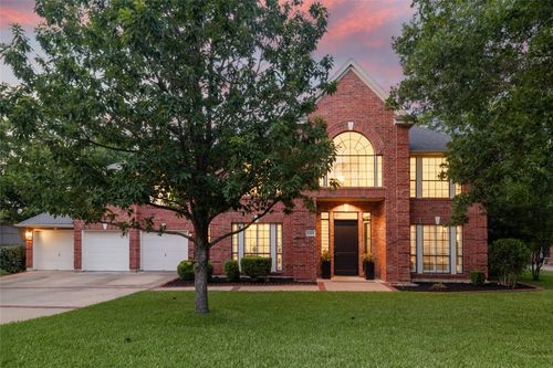 8404 Vaquero Cv, Austin, TX, 78759-6819 | Card Image