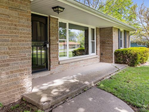 6043 N 118th St, Milwaukee, WI, 53225-1108 | Card Image