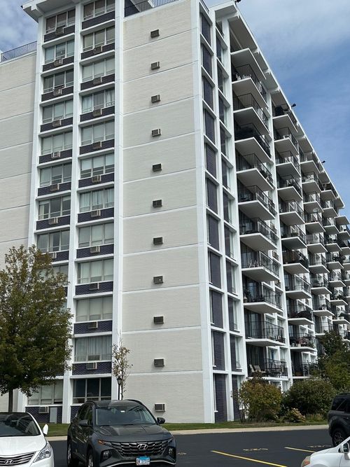 apt-11f-8809 W Golf Rd, Niles, IL, 60714-5733 | Card Image