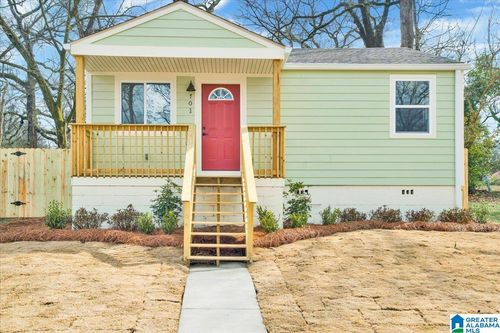 701 Seminole Cir, Fairfield, AL, 35064-1124 | Card Image